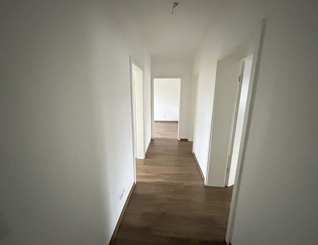 Renovierte 3,5 Zimmer-Wohnung im Modernisierungsbereich - Photo 1