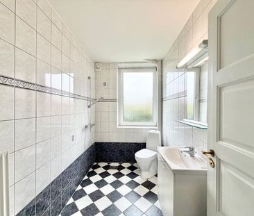 Indbydende 3 værelses lejlighed med central beliggenhed i Odense C - Foto 2