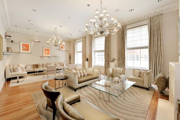 4 bedroom flat to rent - Photo 1