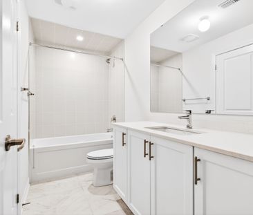 For Lease - 3207 Sixth Line Unit# Unit 2, Oakville, Ontario - Photo 5