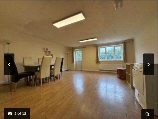 3 Bed Terraced House, Basevi Way, SE8 - Photo 1