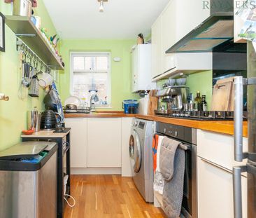 2 bedroom flat to rent - Photo 6