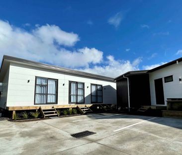 Beautifully presented studio in Temple View - Photo 4