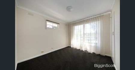Bright and Spacious Burwood East Home in a Premier Location - Photo 4