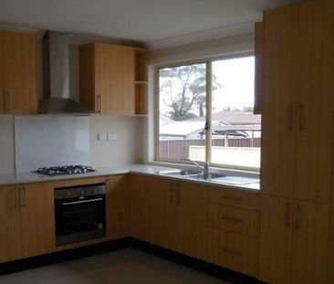 Modern 2-Bedroom Granny Flat with Private Yard - Photo 2