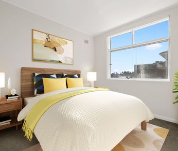 Harbourside apartment with Spectacular Views - Photo 2