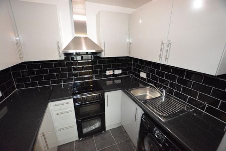 1 bedroom flat to rent - Photo 4