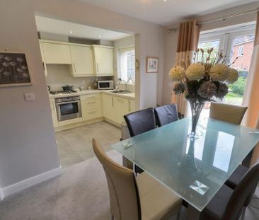 3 bedroom semi-detached house to rent - Photo 3