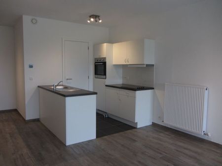 Uitstekend gelegen 2-slpk appartement met terras, autostaanplaats en kelderberging - Photo 5
