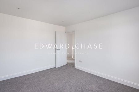 3 bedroom semi-detached house to rent - Photo 2