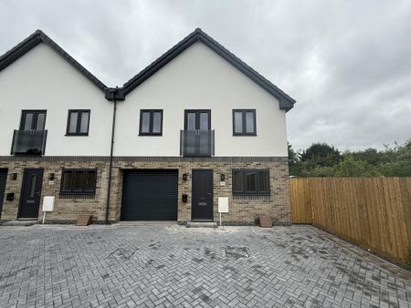 3 bedroom end of terrace house to rent - Photo 2
