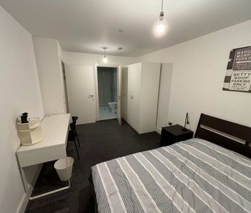 Ivy Point Room 1 Room 2 Room 3 - Photo 2