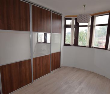 3 bedroom house - end terrace to rent - Photo 1