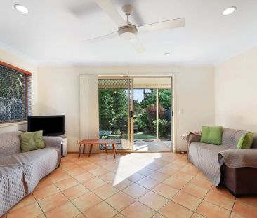 Spacious Family Townhouse in the Heart of Southport - Photo 6
