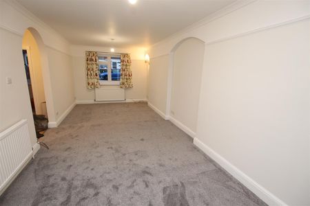 2 bedroom End Terraced to let - Photo 5