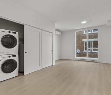 2161 Melrose - Photo 2