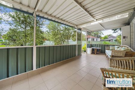 2 Forrest Rd, East Hills NSW 2213 - House For Rent | Domain - Photo 5