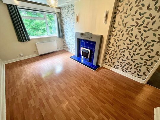 2 bedroom Flat To Let - Photo 1