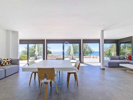 Luxury Villa for rent in Vilanova i la Geltrú, Spain - Photo 2