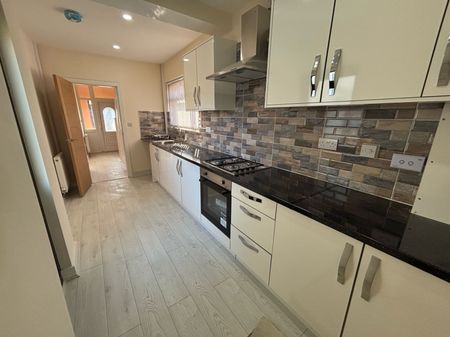 3 bedroom house to rent - Photo 5