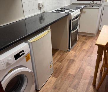 Studio to rent - Photo 5