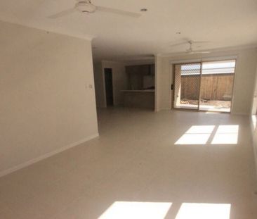 Four Bedroom Family Home with Multiple Living Areas! - Photo 4