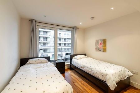 Dolphin House, Lensbury Avenue SW6 - Photo 5