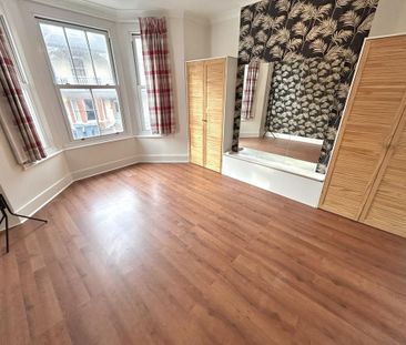 3 bedroom maisonette to rent - Photo 5