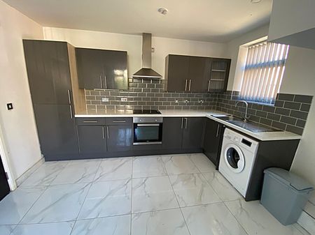 £1,100 PCM, Two Bedroom Maisonette in Paget Street, Grangetown, Cardiff, CF11 7JX - Photo 3