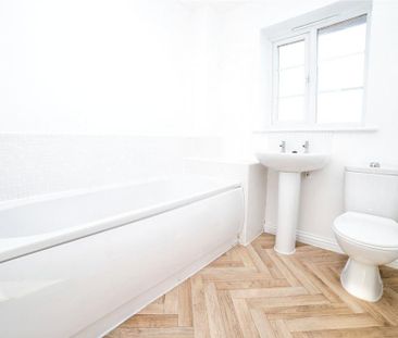 3 bedroom semi-detached house to rent - Photo 6