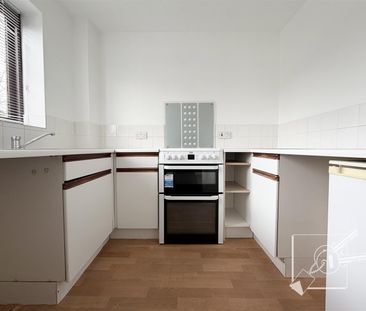 Winston Close - Photo 2