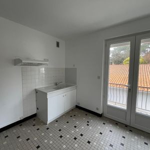 Location Appartement 2 pièces 29m² RONCE LES BAINS 17390 - Photo 2