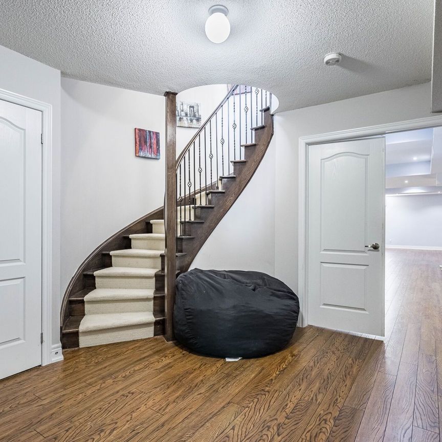 For Lease - 2340 Thruxton Drive, Oakville, Ontario - Photo 1