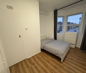 Tennyson Road, Southampton - Photo 6