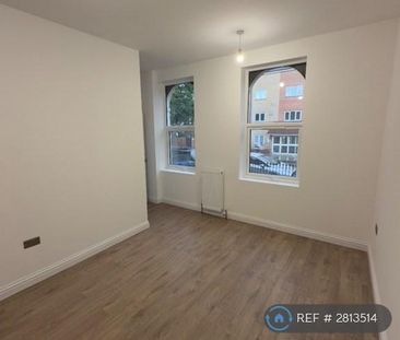2 bedroom maisonette to rent - Photo 2