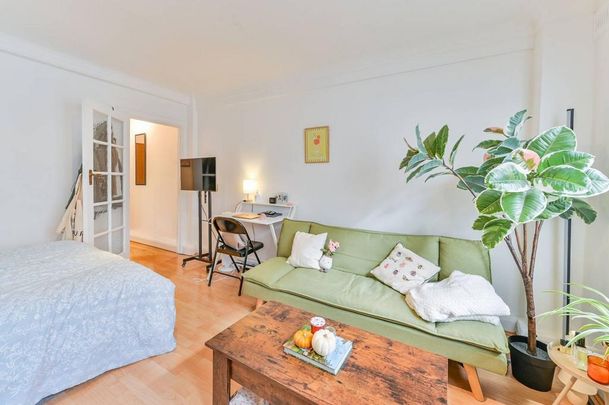 Studio to rent - Photo 1