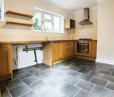 3 bedroom semi-detached house to rent - Photo 3