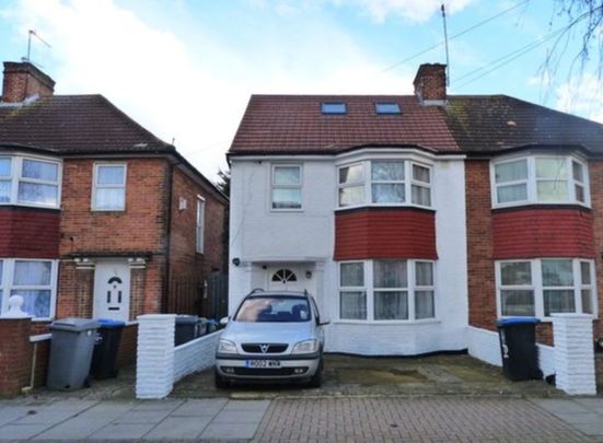 Studio Flat, Monks Park, HA9 - Photo 1