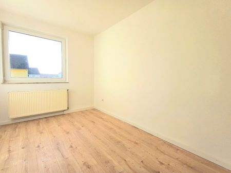 Lichtdurchflutete 3-Zimmer-Wohnung mit Balkon - Photo 5