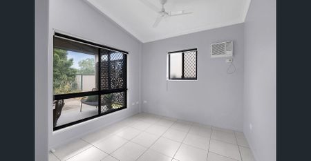 The Perfect Blend of Space, Style & Low Maintenance Living - Photo 2