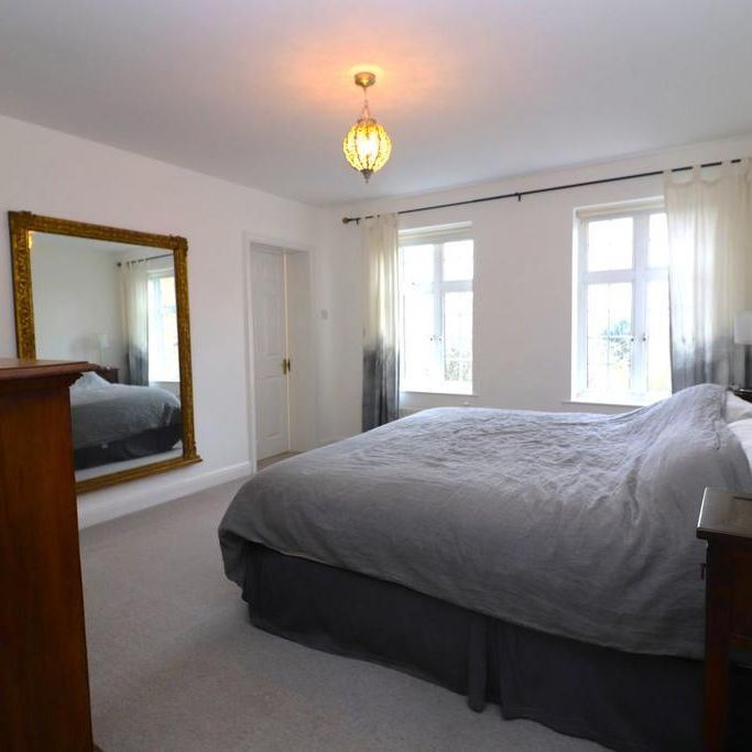 5 bedroom detached house to rent - Photo 1