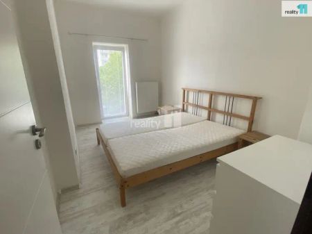 Pronájem, byt 1+1, 35 m - Fotografie 3