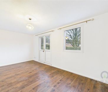 3 bedroom end of terrace house to rent - Photo 1