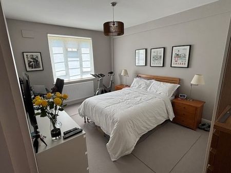 2 Bed Flat, Edge Hill, SW19 - Photo 3