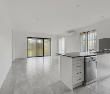 Modern Family Home in Helidon - Photo 3