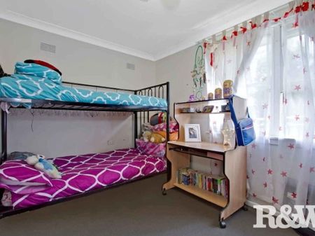 Family Home - Photo 2