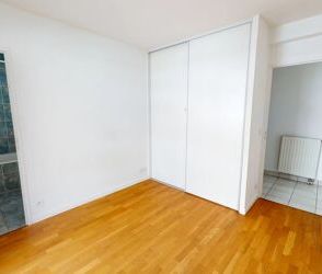 Location Appartement 4 pièces 89 m2 à Chartres - Photo 1