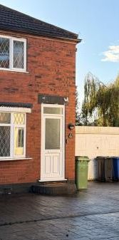 2 bedroom Terraced House To Let - Photo 1