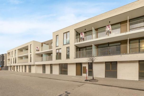 Appartement te huur - Photo 1