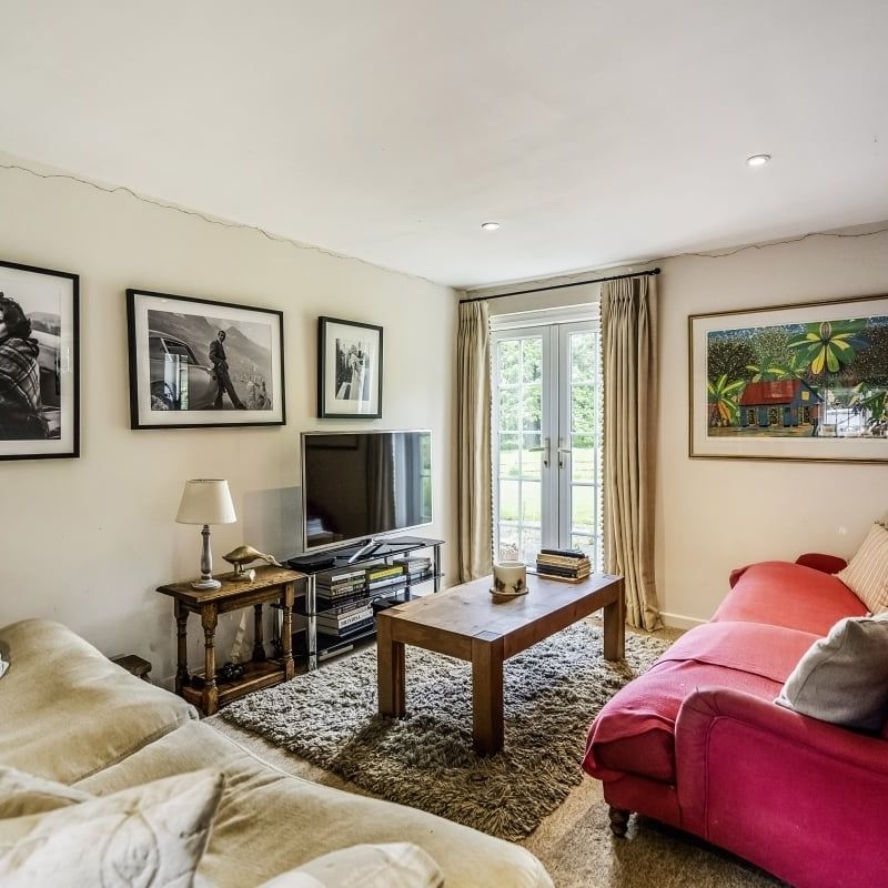 5 bedroom detached house to rent - Photo 1